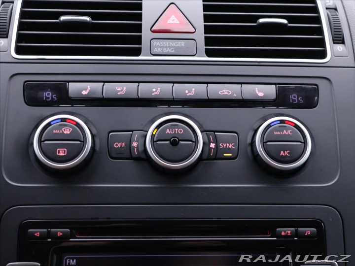 Volkswagen Touran 1,2 TSI Match 7-Míst Serv 2012