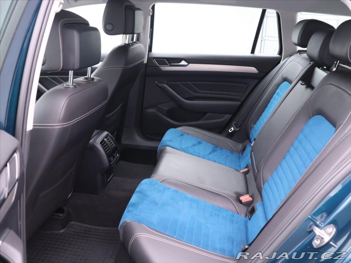 Volkswagen Passat 2,0 TDI 110 kW Elegance D 2021