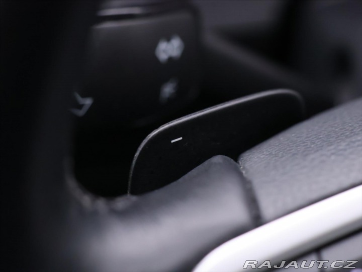 Volkswagen Passat 2,0 TDI 110 kW Elegance D 2021