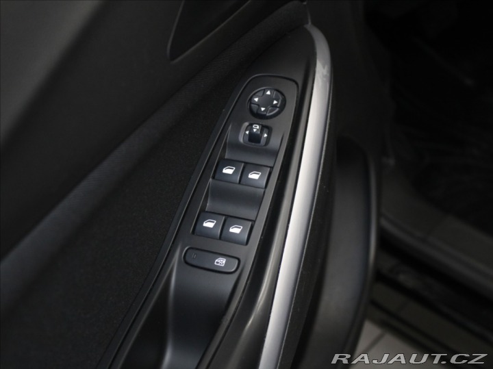 Opel Grandland X 1,2 Turbo 96kW AT 1.maj.Č 2021