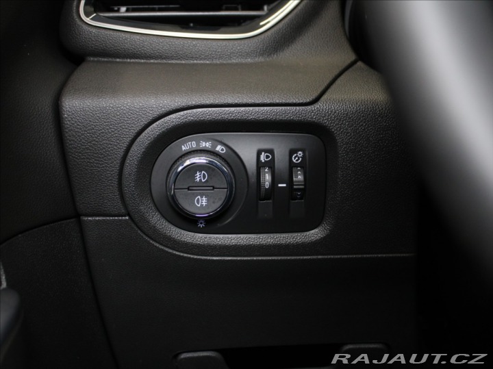 Opel Grandland X 1,2 Turbo 96kW AT 1.maj.Č 2021