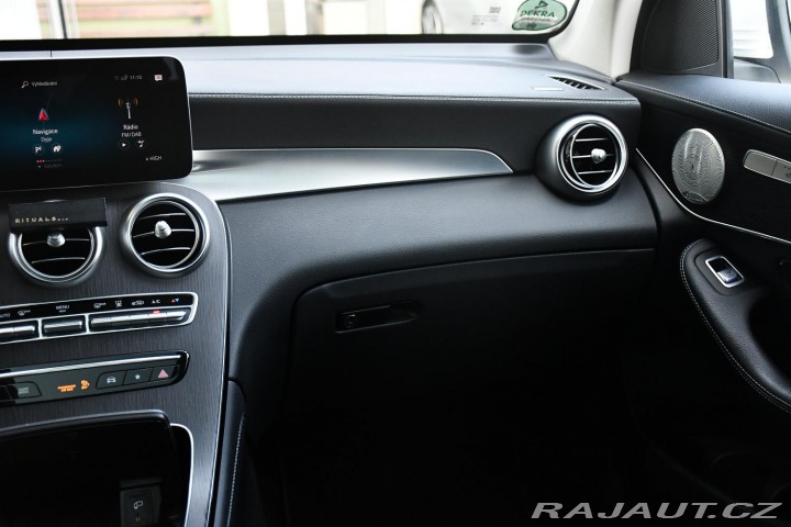 Mercedes-Benz GLC 300de 4MATIC ČR 2020