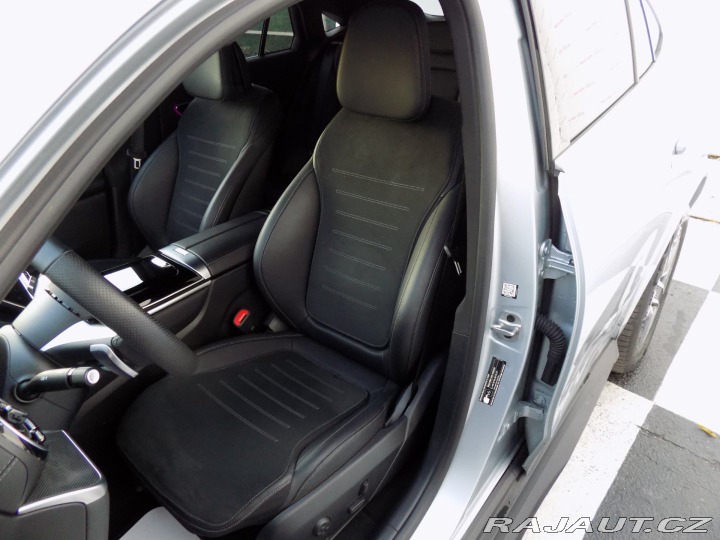 Mercedes-Benz GLC 300e/AMG/4Matic/DPH/LED/ 2024