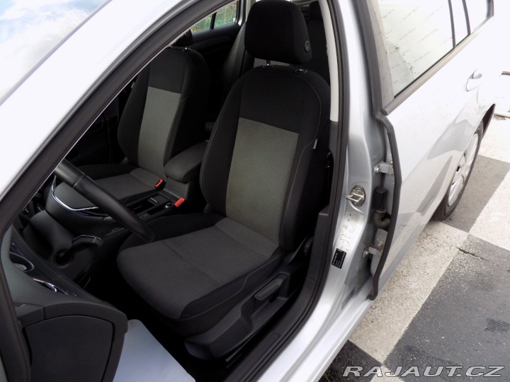Volkswagen Golf 1.6TDI/1.Majitel/Klimatiz 2016