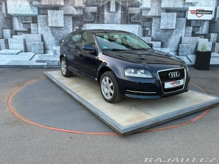 Audi A3 1.2TSi, 77KW, VYHŘ. SED.,