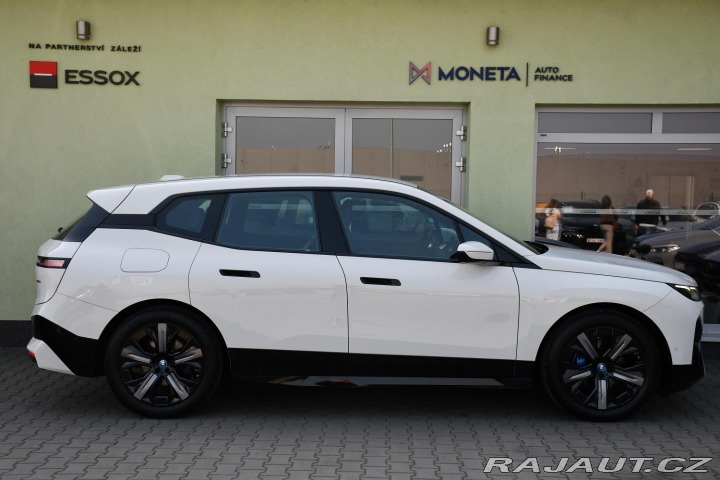 BMW iX xDrive40 1M 3L-ZÁRUKA 2023