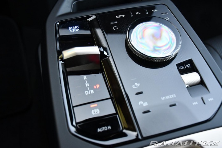 BMW iX xDrive40 1M 3L-ZÁRUKA 2023