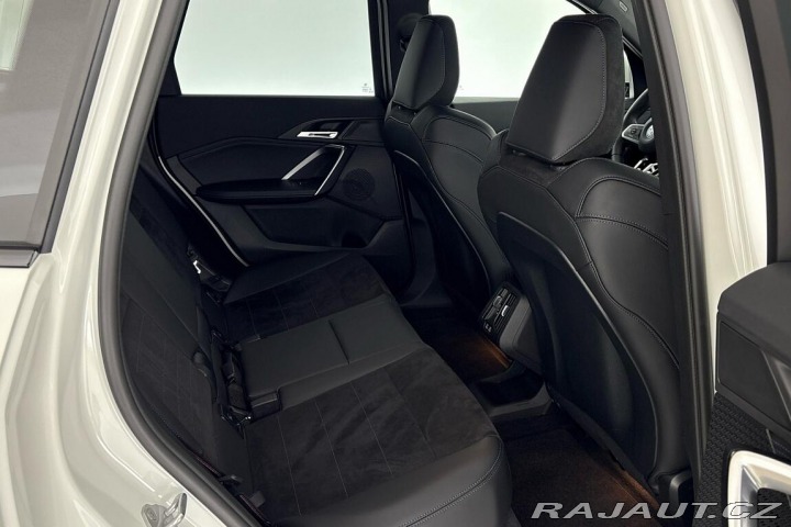 BMW iX1 eDrive20 2025