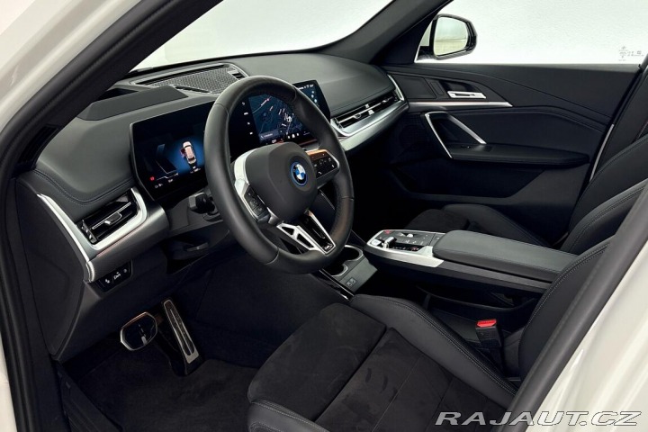 BMW iX1 eDrive20 2025