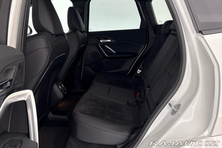 BMW iX1 eDrive20 2025