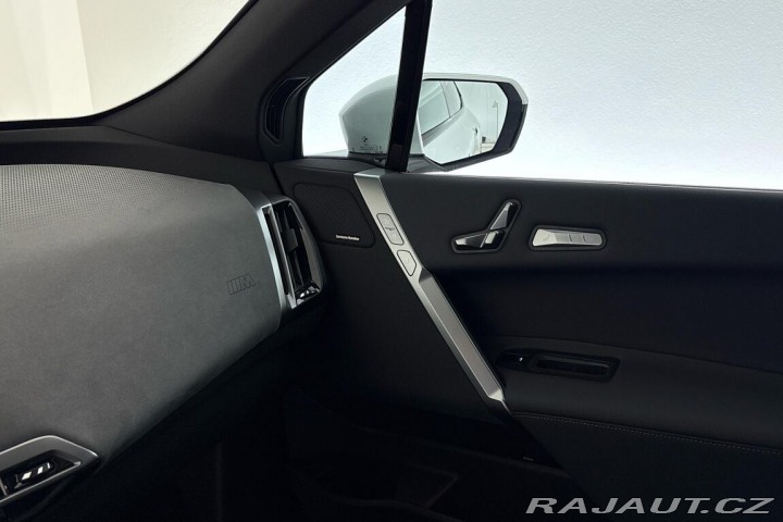 BMW iX xDrive45 2026