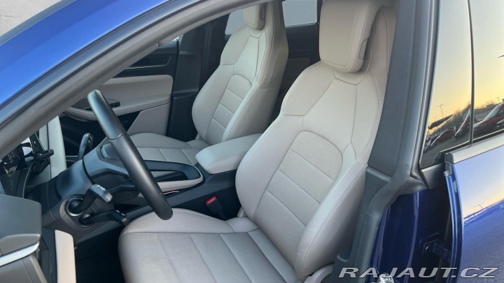 Porsche Macan Electric 2025