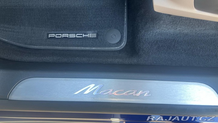 Porsche Macan Electric 2024
