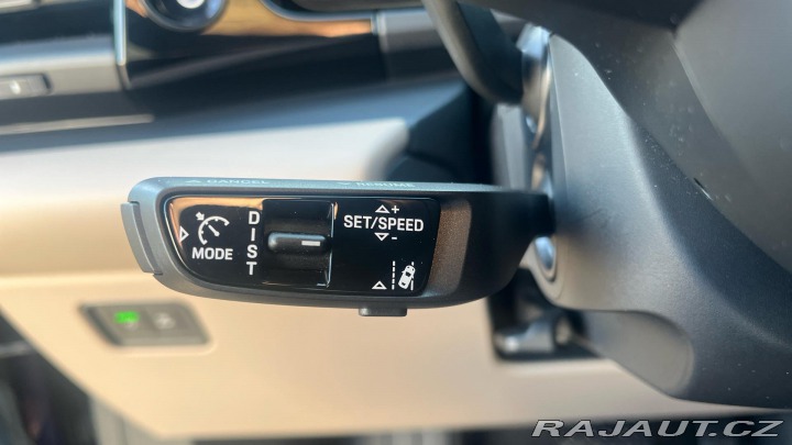 Porsche Macan Electric 2024