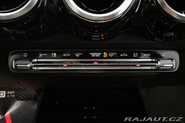 Mercedes-Benz GLB 2,0 220d 140 kW 4MATIC Zá 2020