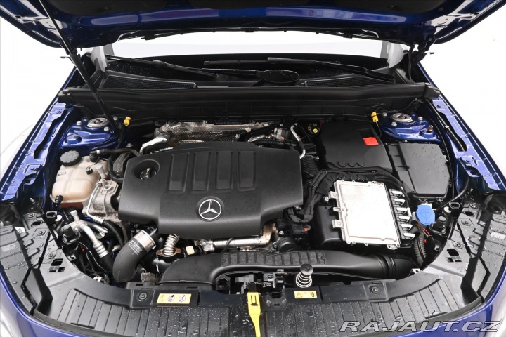 Mercedes-Benz GLB 2,0 220d 140kW 4MATIC Zár 2020