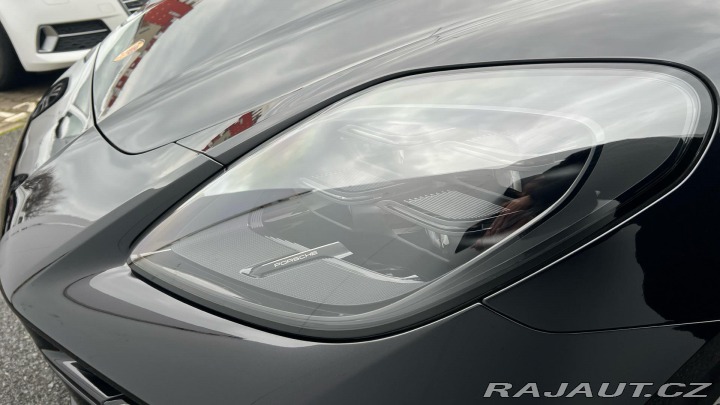 Porsche Panamera 4 E-Hybrid 2025