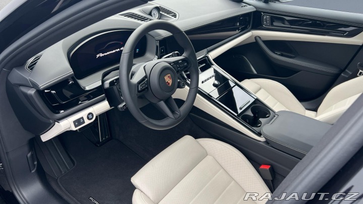 Porsche Panamera 4 E-Hybrid 2025