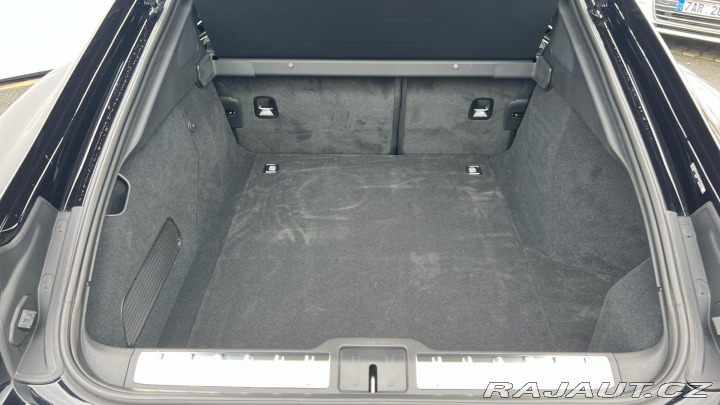 Porsche Panamera 4 E-Hybrid 2025