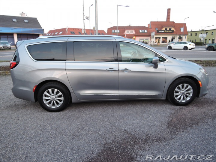 Chrysler Pacifica 3,6 V6 Aut. StownGo Kůže 2019