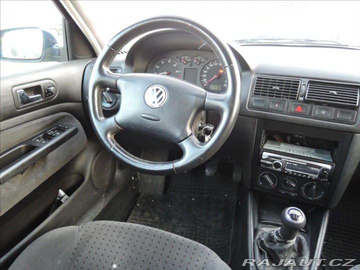 Volkswagen Golf 1,6 i 2000