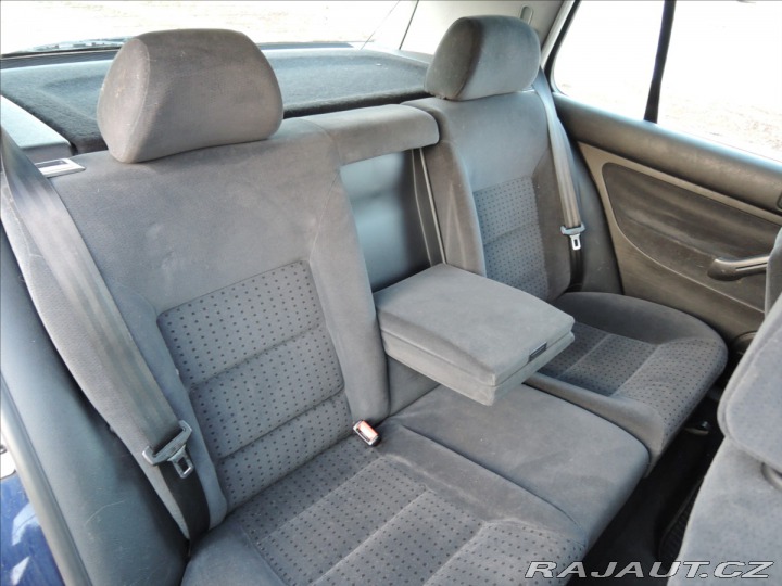 Volkswagen Golf 1,6 i 2000