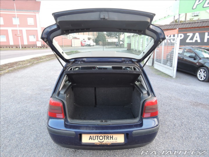Volkswagen Golf 1,6 i 2000