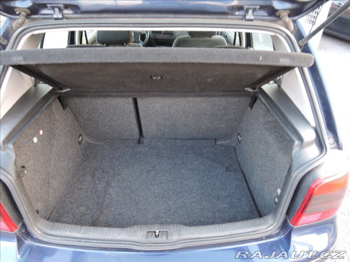 Volkswagen Golf 1,6 i 2000