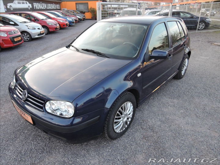 Volkswagen Golf 1,6 i 2000