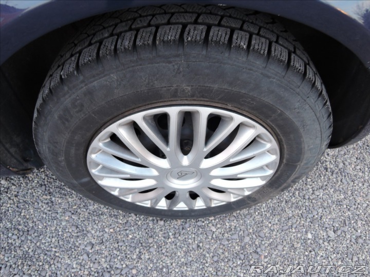 Volkswagen Golf 1,6 i 2000