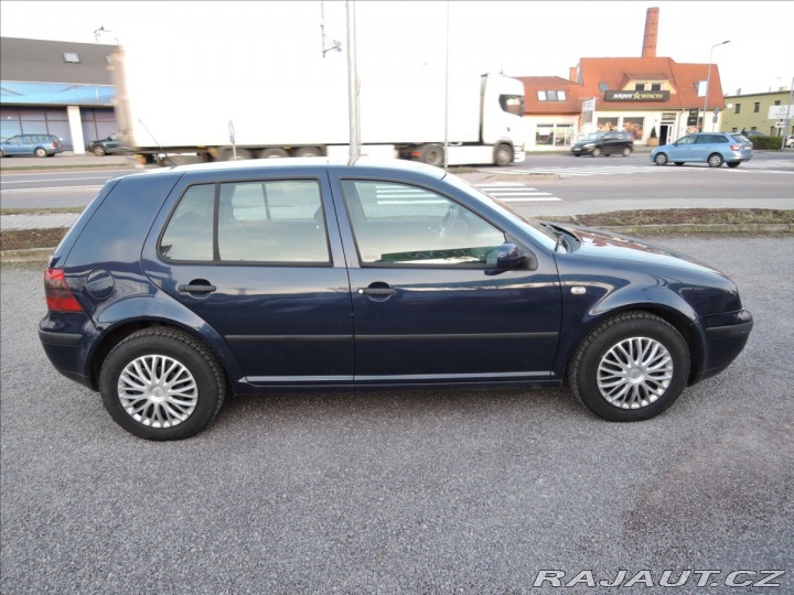 Volkswagen Golf 1,6 i 2000