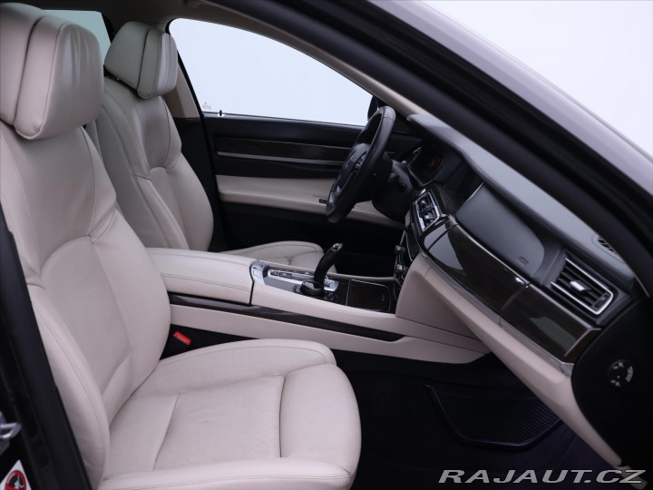 BMW 7 3,0 190kW Xdrive ALU Kůže 2013