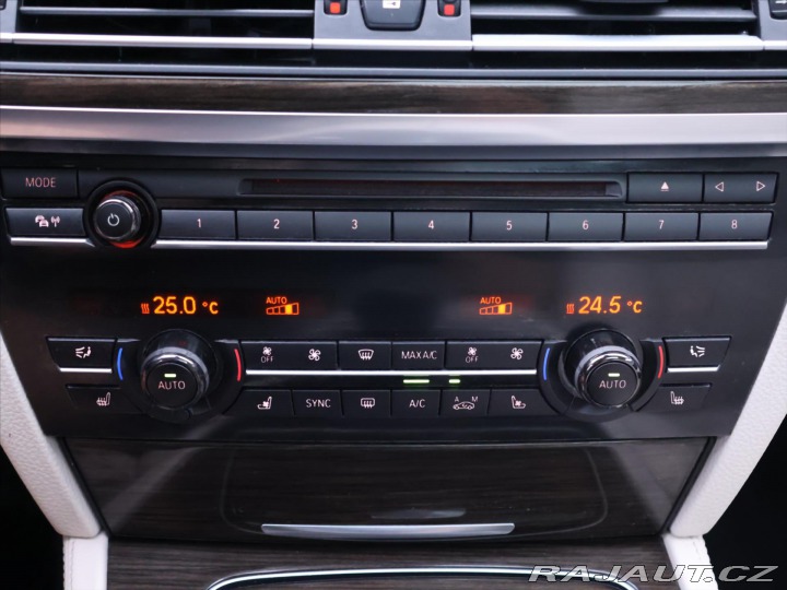 BMW 7 3,0 190kW Xdrive ALU Kůže 2013