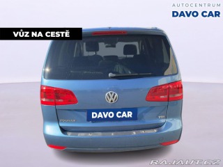 Volkswagen Touran 1,6 TDI Life Xenon 1.Maji 2013