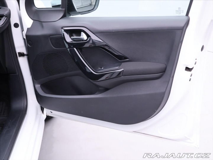 Peugeot 208 1,2 PureTech 60kW CZ Klim 2016
