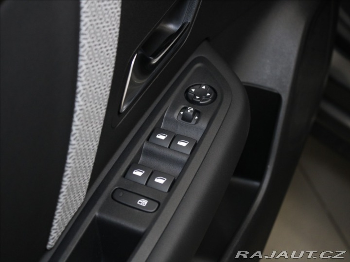 Citroën C4 1,2 PT 96kW AT Shine 26tk 2023