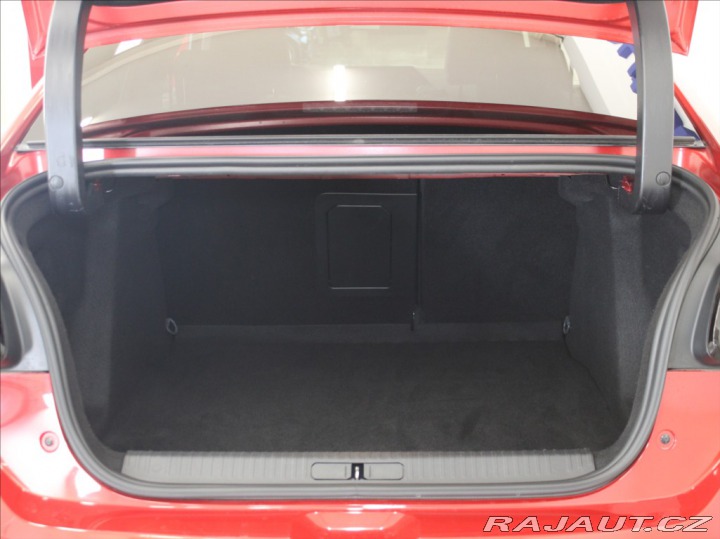 Citroën Ostatní modely ë-C4 0,1 50kWh Shine Masáž 1.m 2023