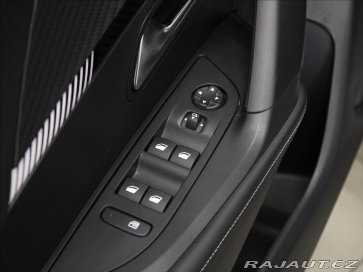 Peugeot 2008 1,2 PT 96kW AT Allure 32t 2024