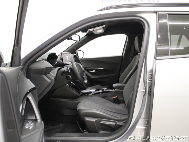 Peugeot 2008 1,2 PT 96kW AT Allure 32t 2024