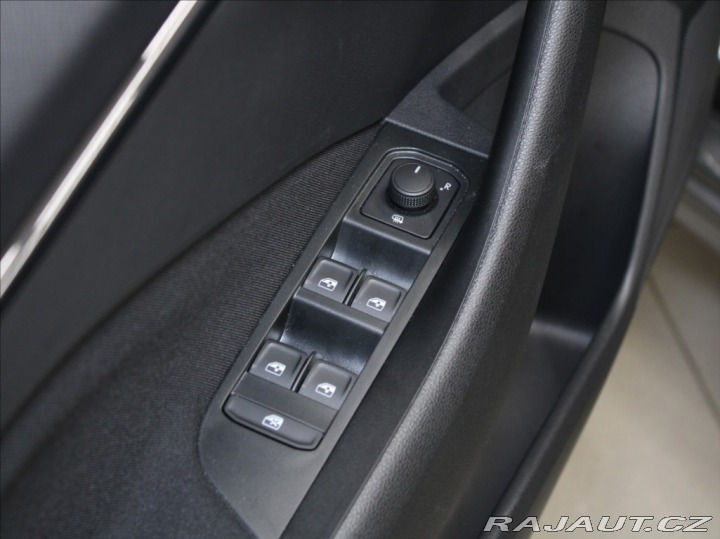 Škoda Kamiq 1,0 TSi 85kW Sel.5L.Zár.7 2025