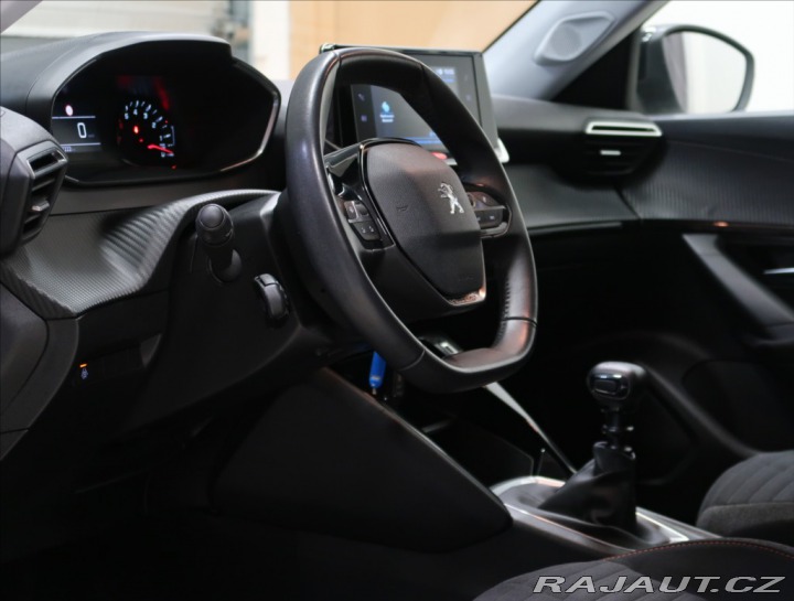 Peugeot 2008 1,2 i ČR 1. MAJ SERVIS PE 2022