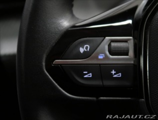 Peugeot 2008 1,2 i ČR 1. MAJ SERVIS PE 2022