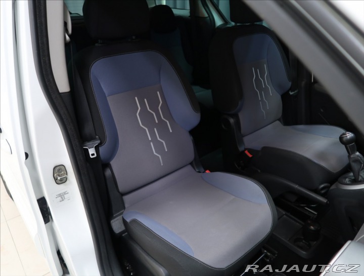 Peugeot Partner Tepee 1,6 BLUEHDi 1. MAJ ČR DPH 2016