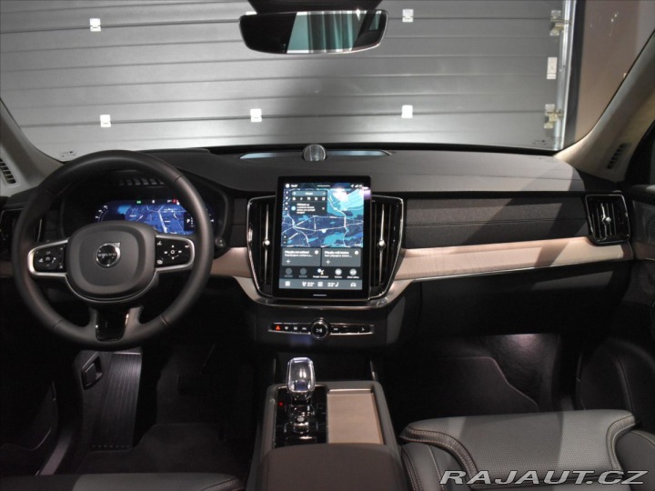 Volvo XC90 2,0 T8 AWD ULTRA B&W, 2025