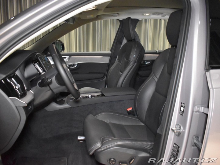 Volvo XC90 2,0 T8 AWD ULTRA B&W, 2025