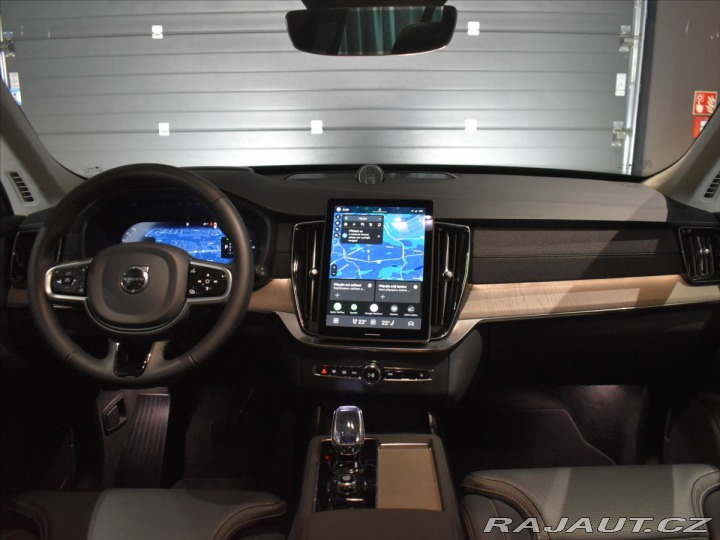 Volvo XC90 2,0 T8 AWD Ultra B&W, 2025