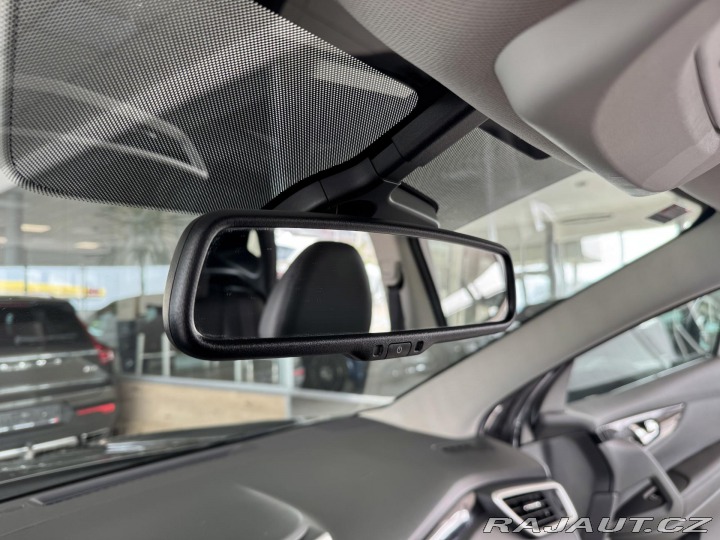 Nissan Qashqai 1,6dCi 96kW*TEKNA*REZERVA 2017