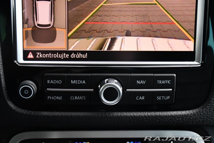 Volkswagen Touareg 3.0TDi 4MOTION TAŽNÉ K360 2011