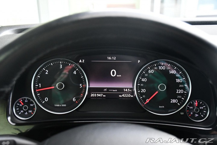 Volkswagen Touareg 3.0TDi 4MOTION TAŽNÉ K360 2011
