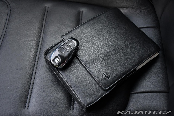 Volkswagen Touareg 3.0TDi 4MOTION TAŽNÉ K360 2011